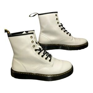 Dr. Martens Zavala Hydro Combat Boots White Leather
Women’s 9 / Men’s 8 like new